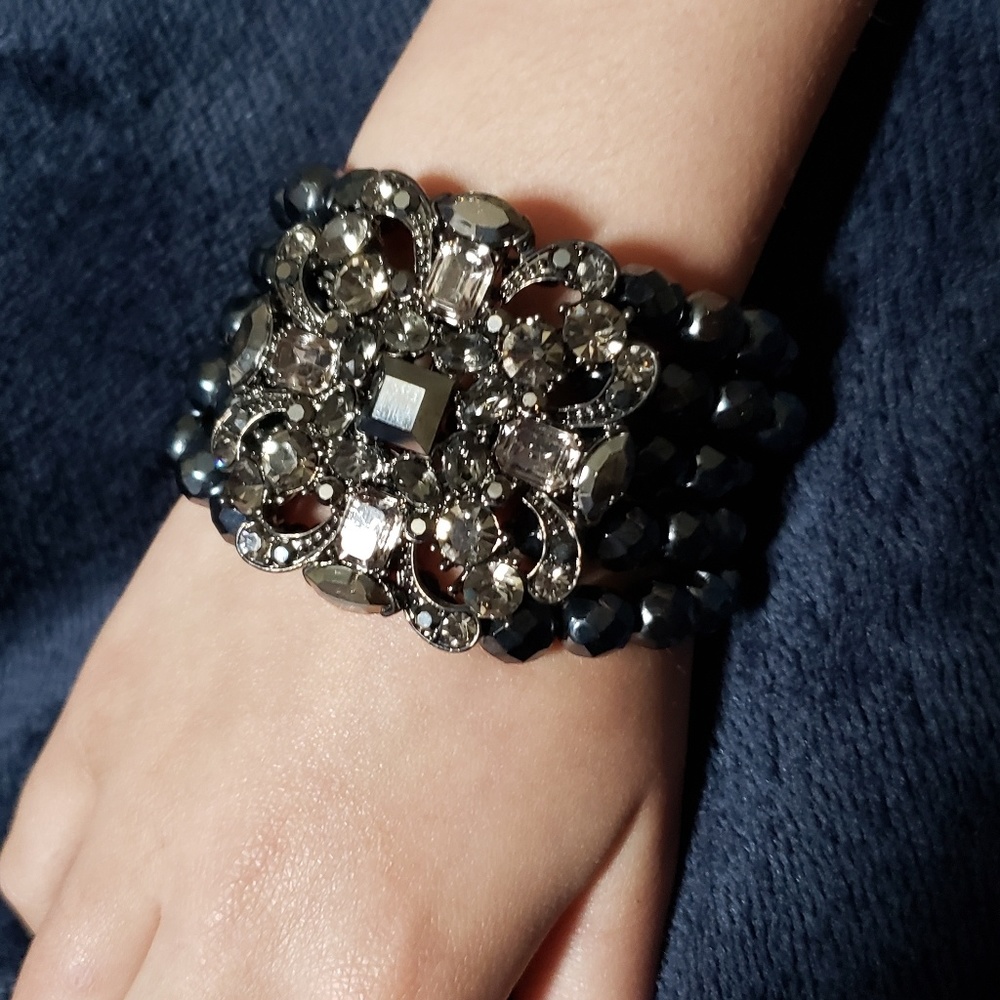 Gorgeous Badgley Mischka Crystal Stretch Bracelet